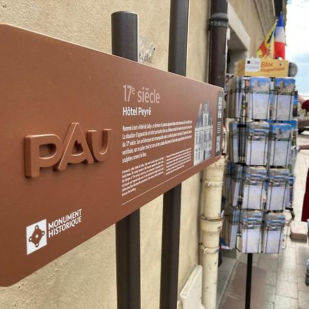 Quartier Historique Et Populaire Du Chateau De Pau Luaran gambar